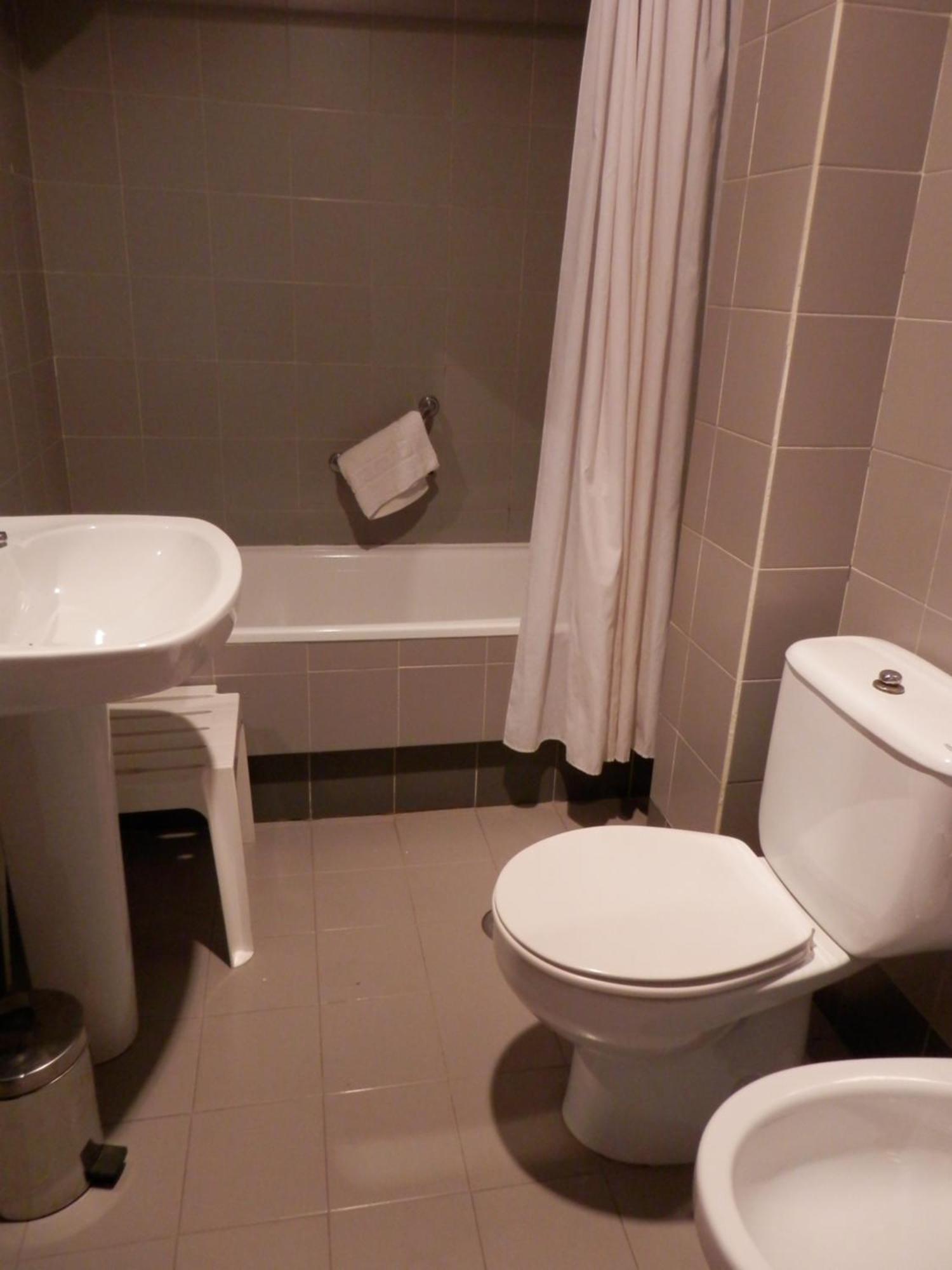Single Room,1685059067:JPEG